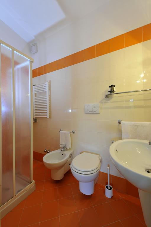 Barocco.Oberdan Bed & Breakfast Lecce Bagian luar foto