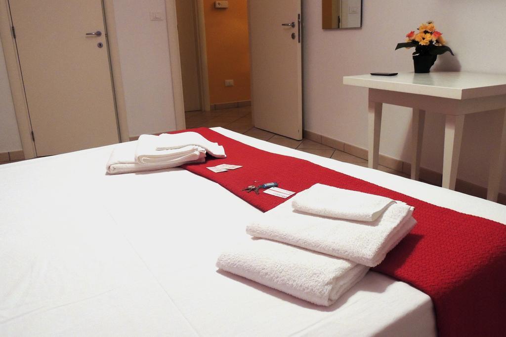 Barocco.Oberdan Bed & Breakfast Lecce Bagian luar foto