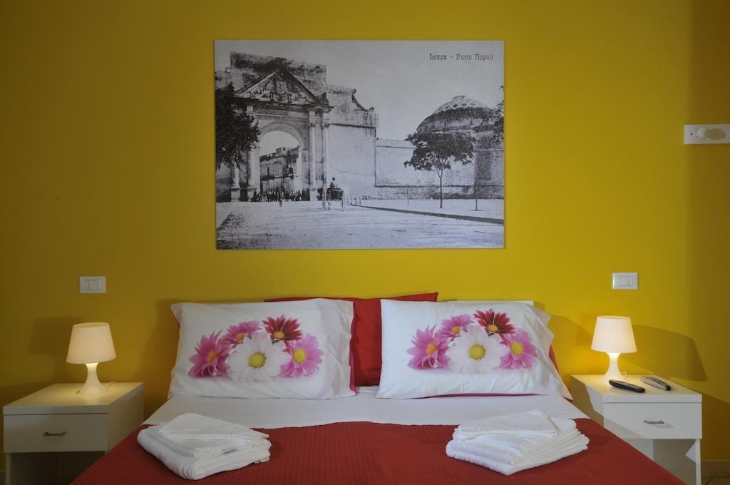 Barocco.Oberdan Bed & Breakfast Lecce Bagian luar foto