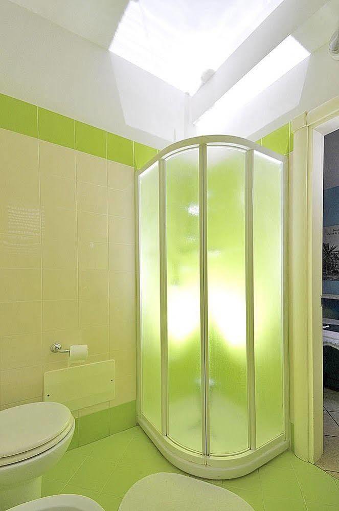 Barocco.Oberdan Bed & Breakfast Lecce Bagian luar foto