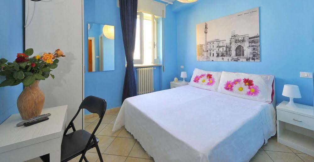 Barocco.Oberdan Bed & Breakfast Lecce Bagian luar foto